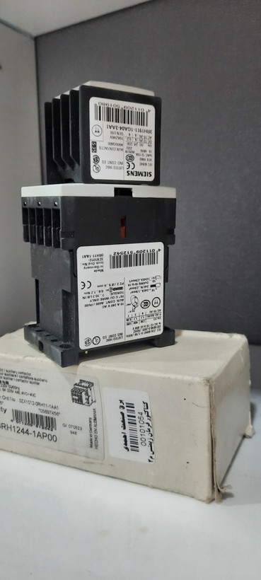 کنتاکتور فرمان زیمنس 4NO+4NC-24V-DC مدل 3RH1244-1BB40