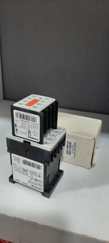 کنتاکتور فرمان زیمنس 4NO+4NC-24V-DC مدل 3RH1244-1BB40