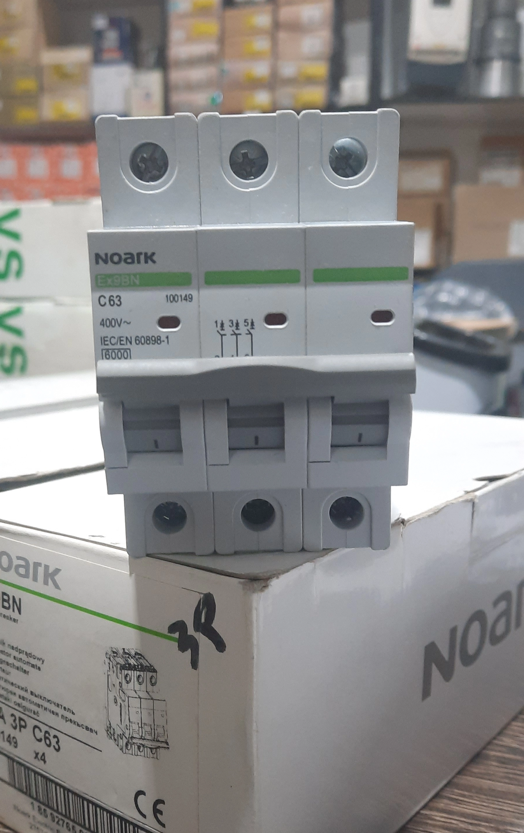 کلید مینیاتوری