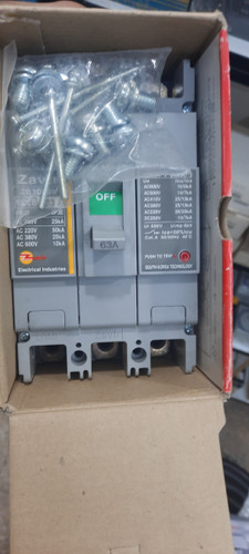 کلید اتوماتیک ۶۳ آمپر زاویر