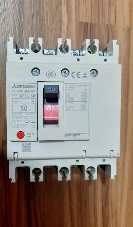 کلید اتوماتیک 50 آمپر 4پل