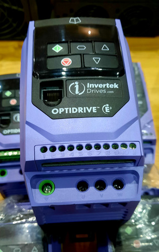 اینورتر ۱.۵ کیلو وات اینورتک