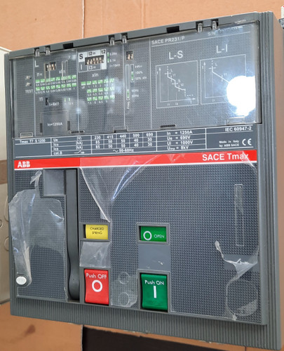 کلید هوایی ۱۲۵۰ آمپر ABB با موتور و رله