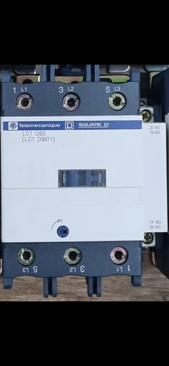 کنتاکتور D95 اشنایدر اورجینال (ساخت جمهوری چک)