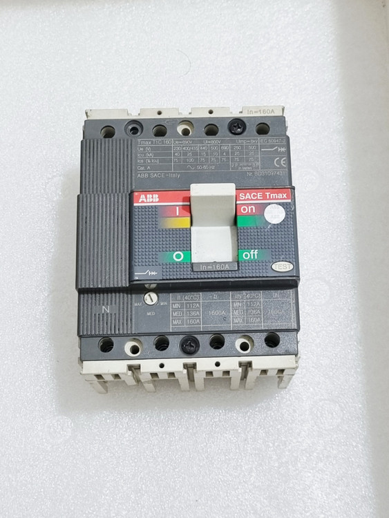 کلید اتوماتیک ۱۶۰ آمپر 4پل قابل تنظیم ABB