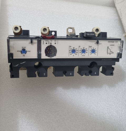 میکرولاجیک کلید اتوماتیک اشنایدر